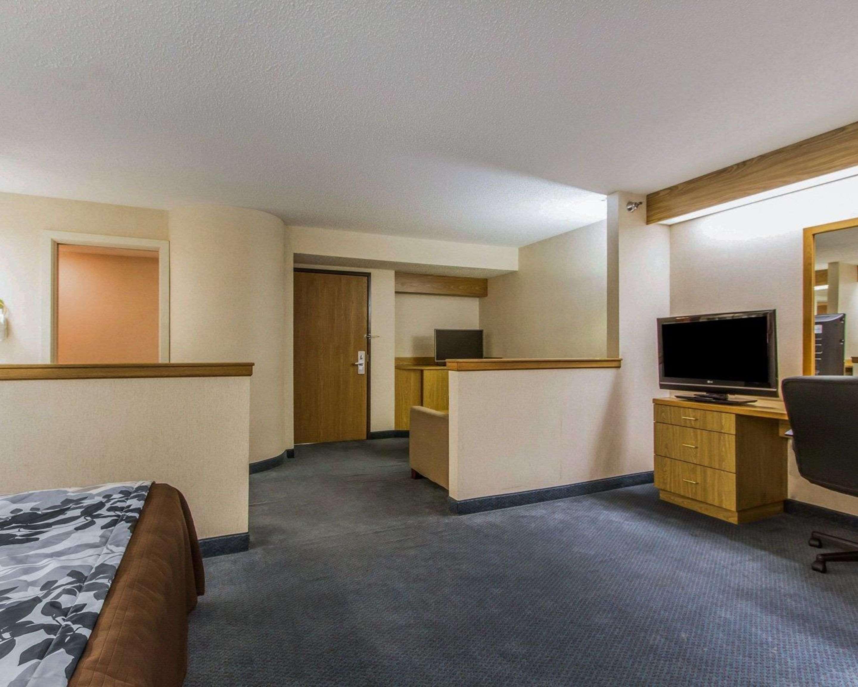 Rodeway Inn Fremont Buitenkant foto