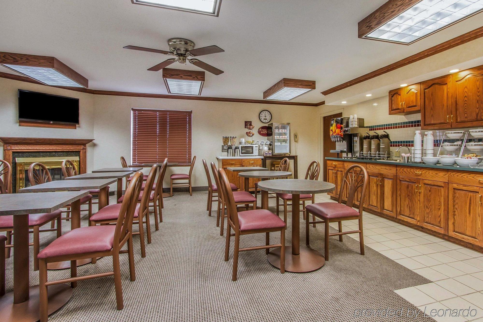 Rodeway Inn Fremont Buitenkant foto