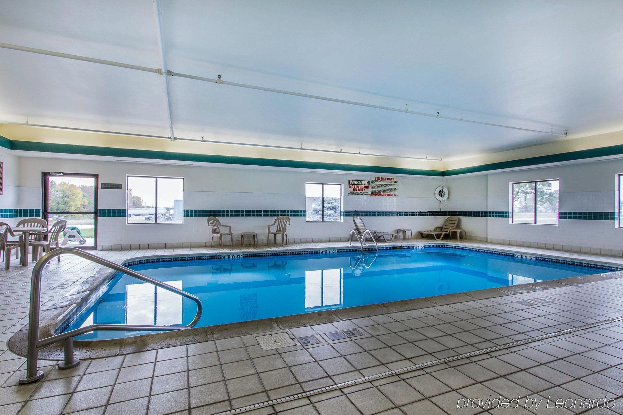 Rodeway Inn Fremont Buitenkant foto