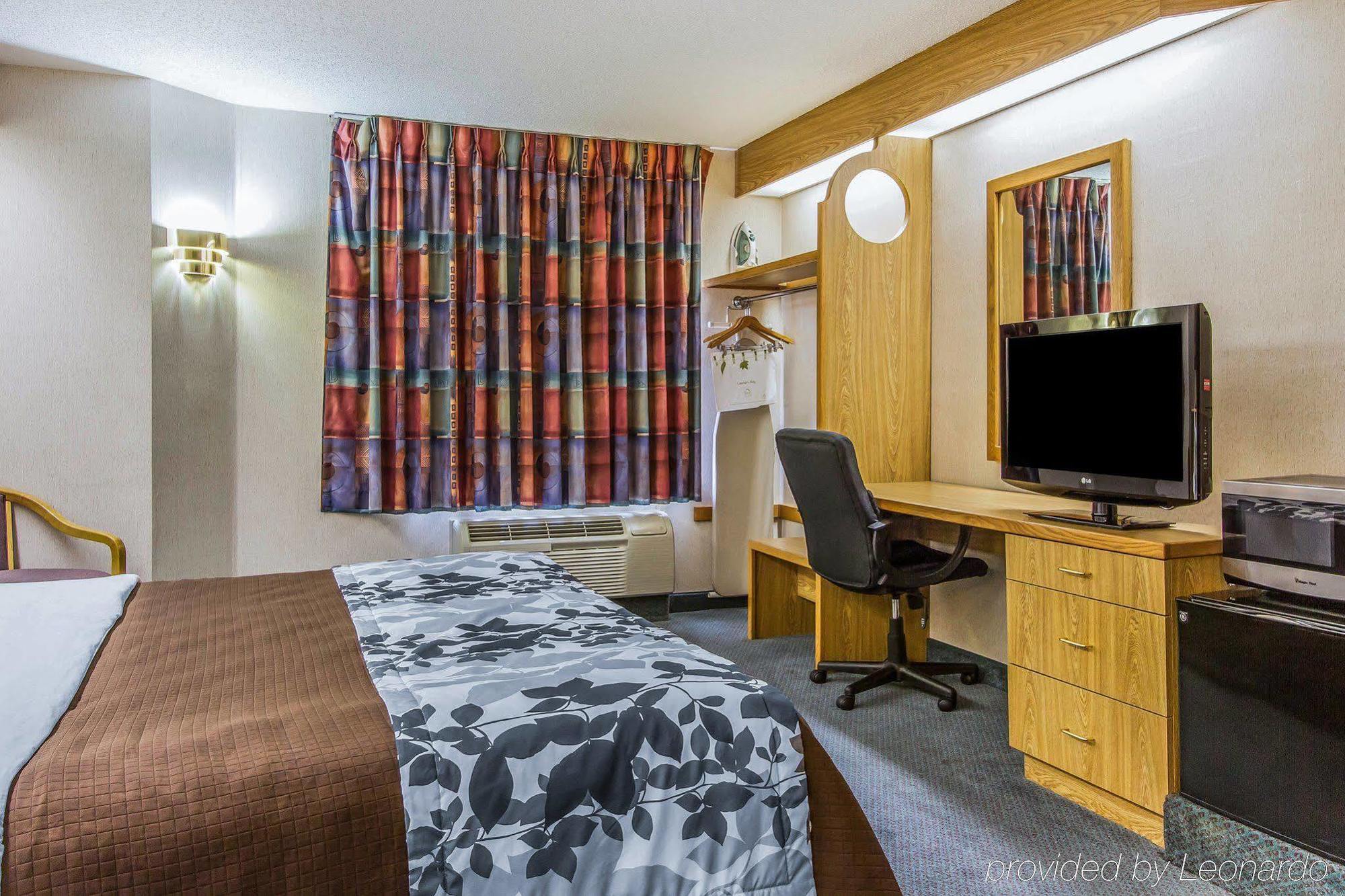 Rodeway Inn Fremont Buitenkant foto